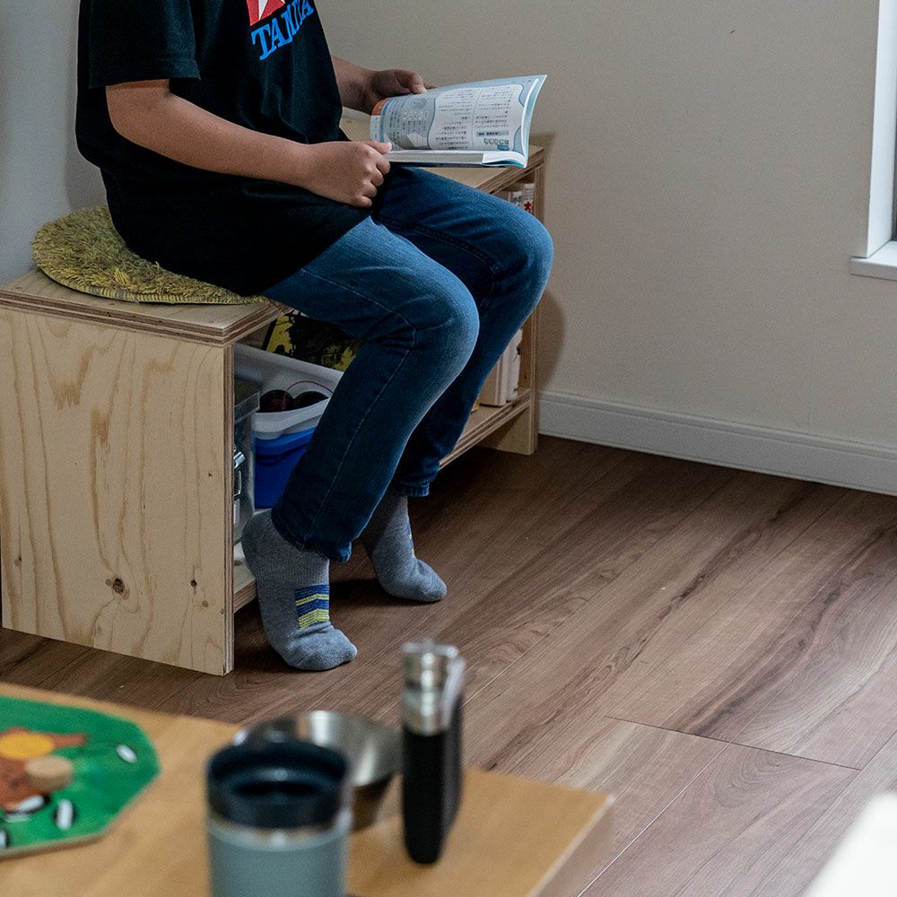 図工室のイス850スツールstoolベンチ木製収納椅子工作雑誌収納踏み台オリジナルイエノLaboイエノラボ