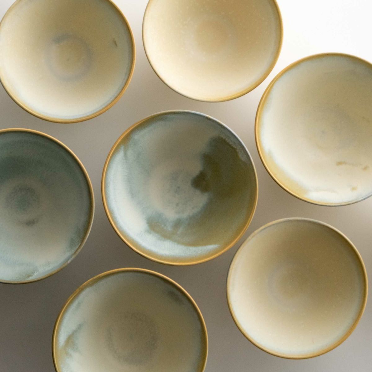 IDentity茶碗おぼろ雲波佐見焼オフホワイト全てが一点ものCRAFTSTOREオリジナルあなた専用ひとつずつに表情一つ一つの異なる味わい個性アイデンティティidentity長崎県