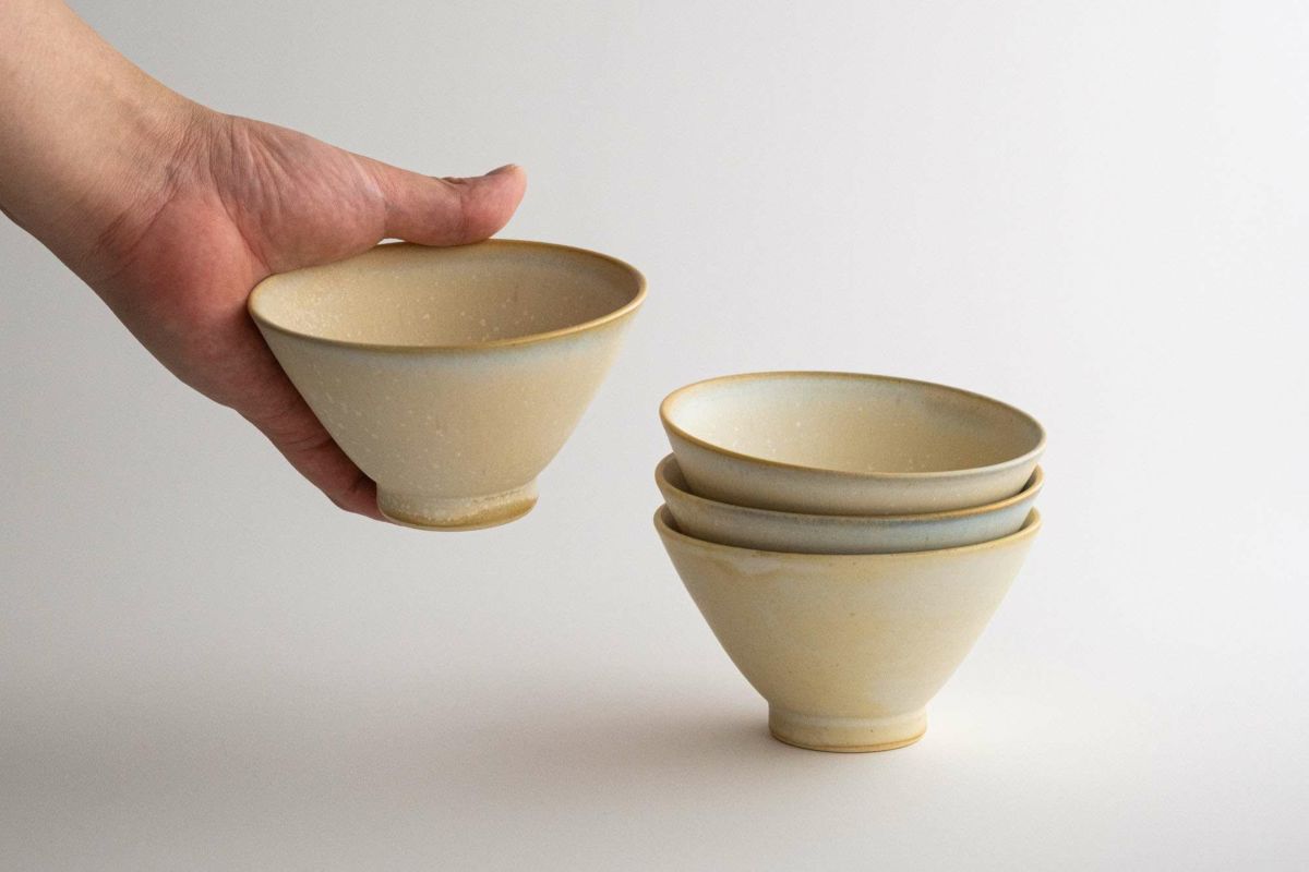 IDentity茶碗おぼろ雲波佐見焼オフホワイト全てが一点ものCRAFTSTOREオリジナルあなた専用ひとつずつに表情一つ一つの異なる味わい個性アイデンティティidentity長崎県