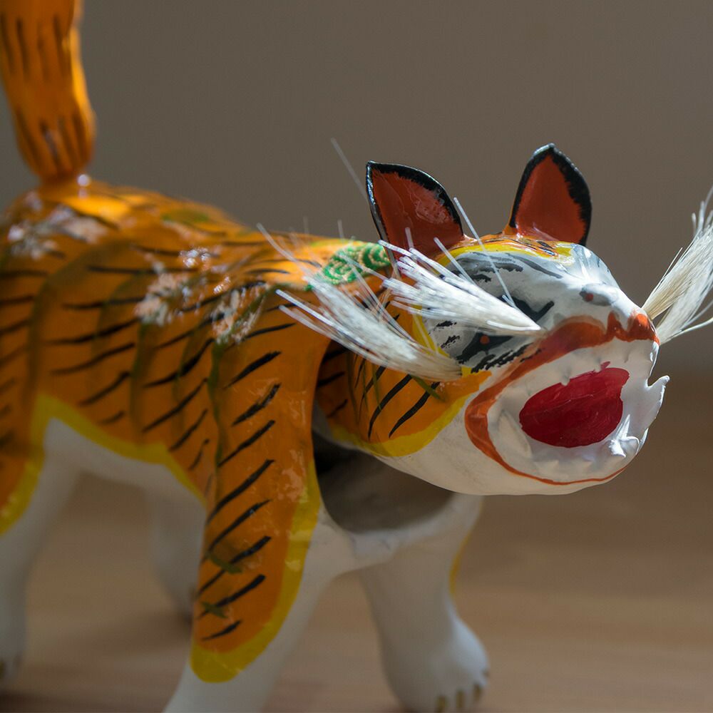 張り子虎HARIKOTORAトラ張り子首振り虎＆NUT